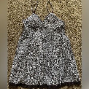 No Boundaries Black and White Textured Top